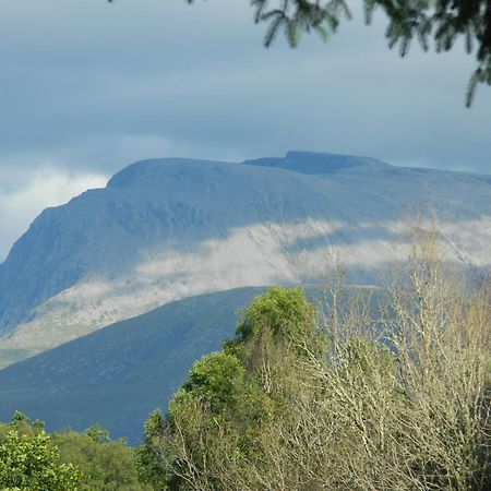 Tom Beag - Ben Nevis View Rooms Fort William Exterior foto